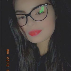 Meet your Posher, Natasha